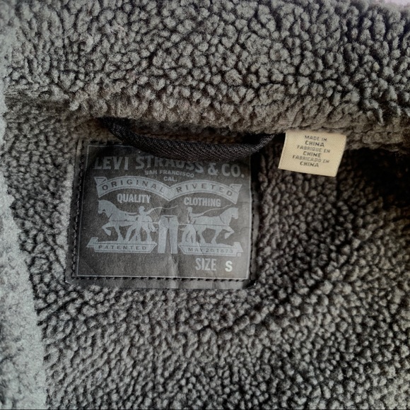 Levis Black Sherpa Denim Jacket - Picture 3 of 3